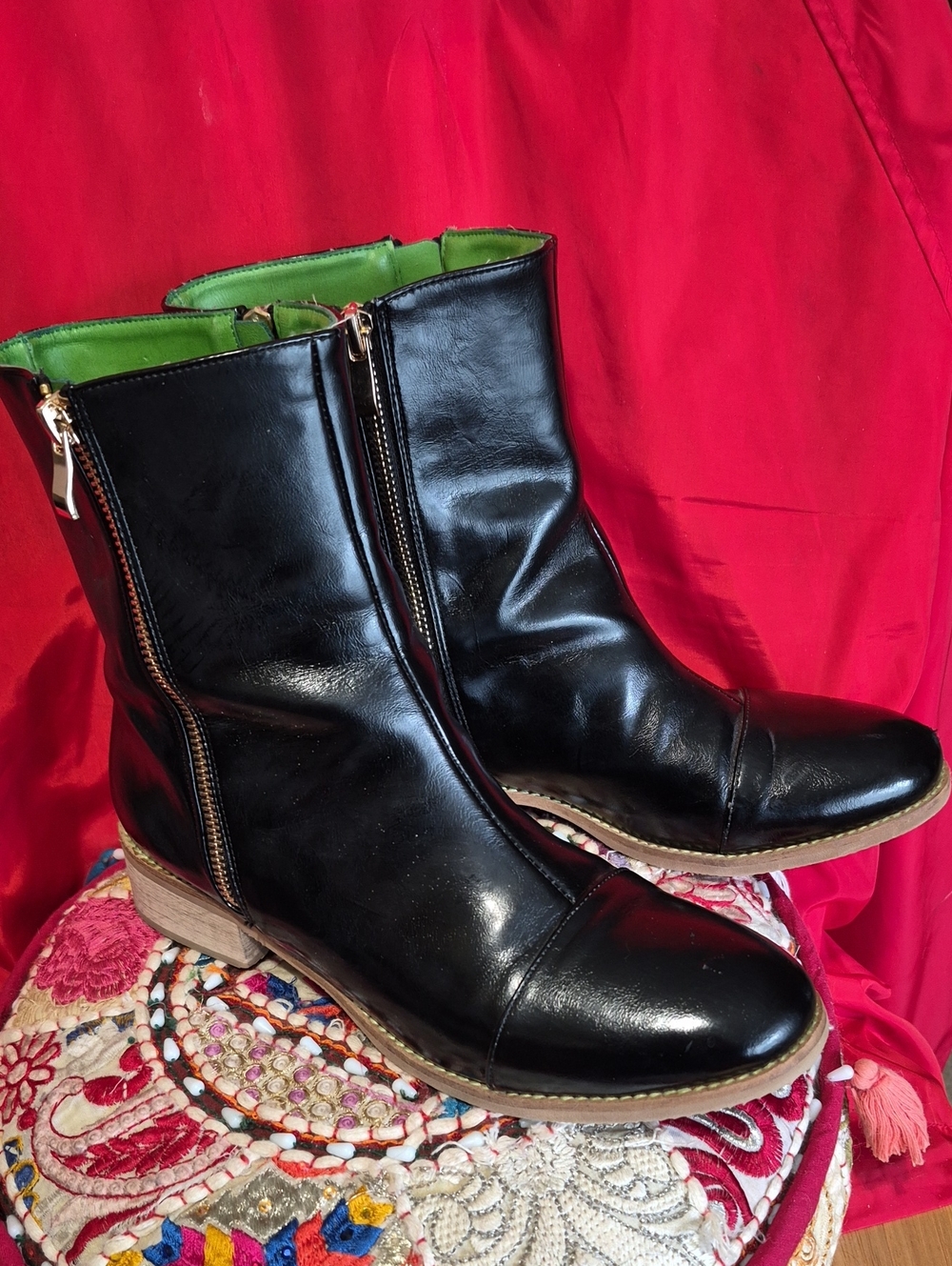 Vintage- CRI DE COURE- Black Vegan Leather  Zip Ankle Boots